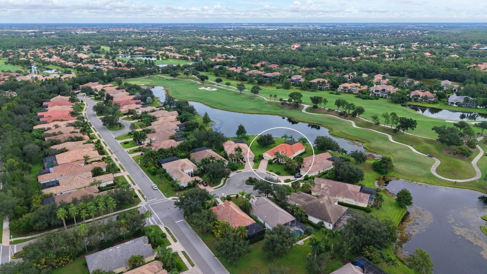 Single Family Residence at 12717 STONE RIDGE PL, LAKEWOOD RANCH, photo 8 of 66
