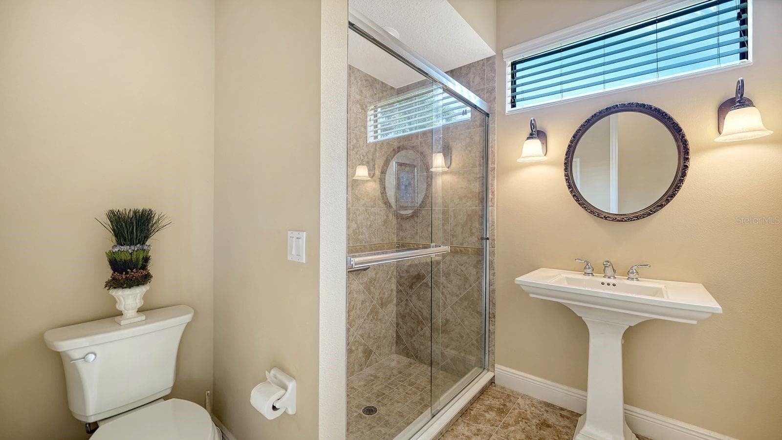 Single Family Residence at 12717 STONE RIDGE PL, LAKEWOOD RANCH, photo 35 of 66