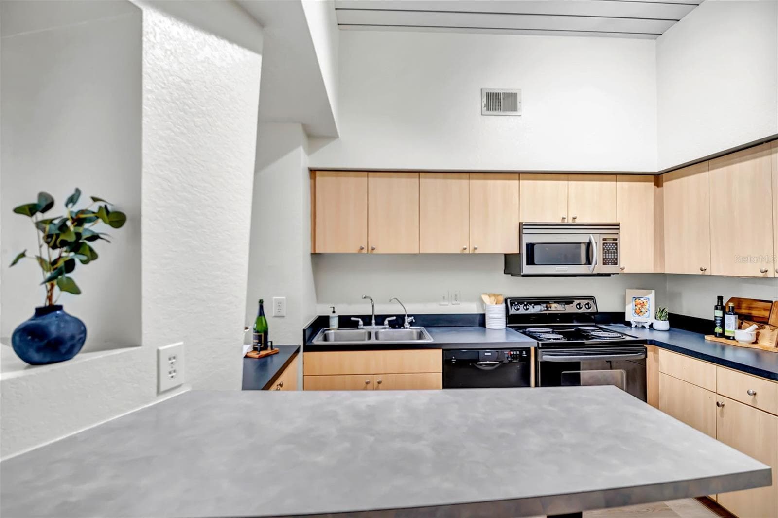 Condominium at 520 S ARMENIA AVE #1219G, TAMPA, photo 9 of 25
