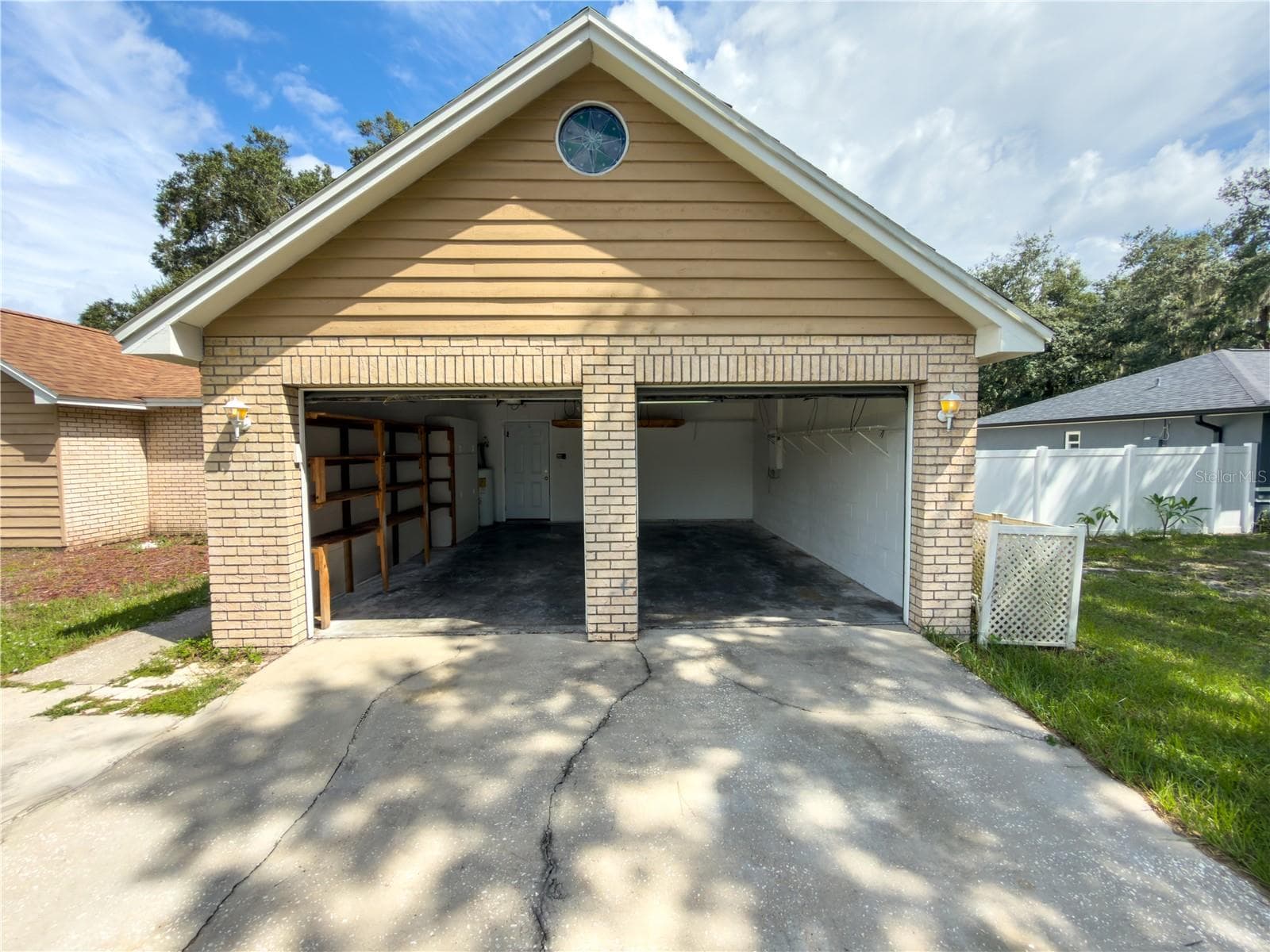 Garage from Outside - 23437 SHINING STAR DR, LAND O LAKES