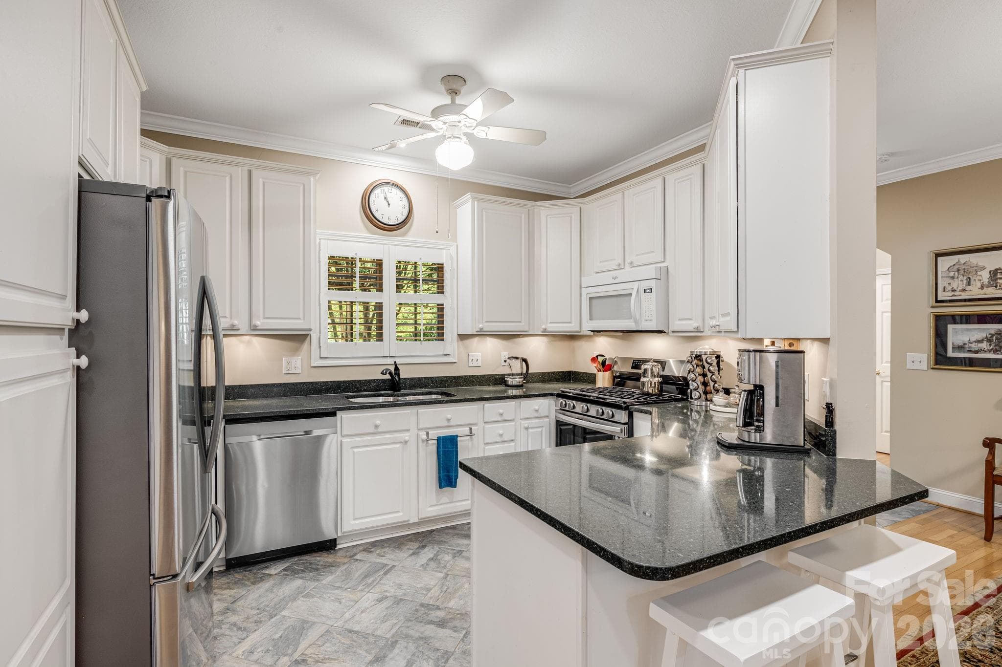 Townhouse at 212 Carriage Springs Way, Hendersonville, photo 12 of 48