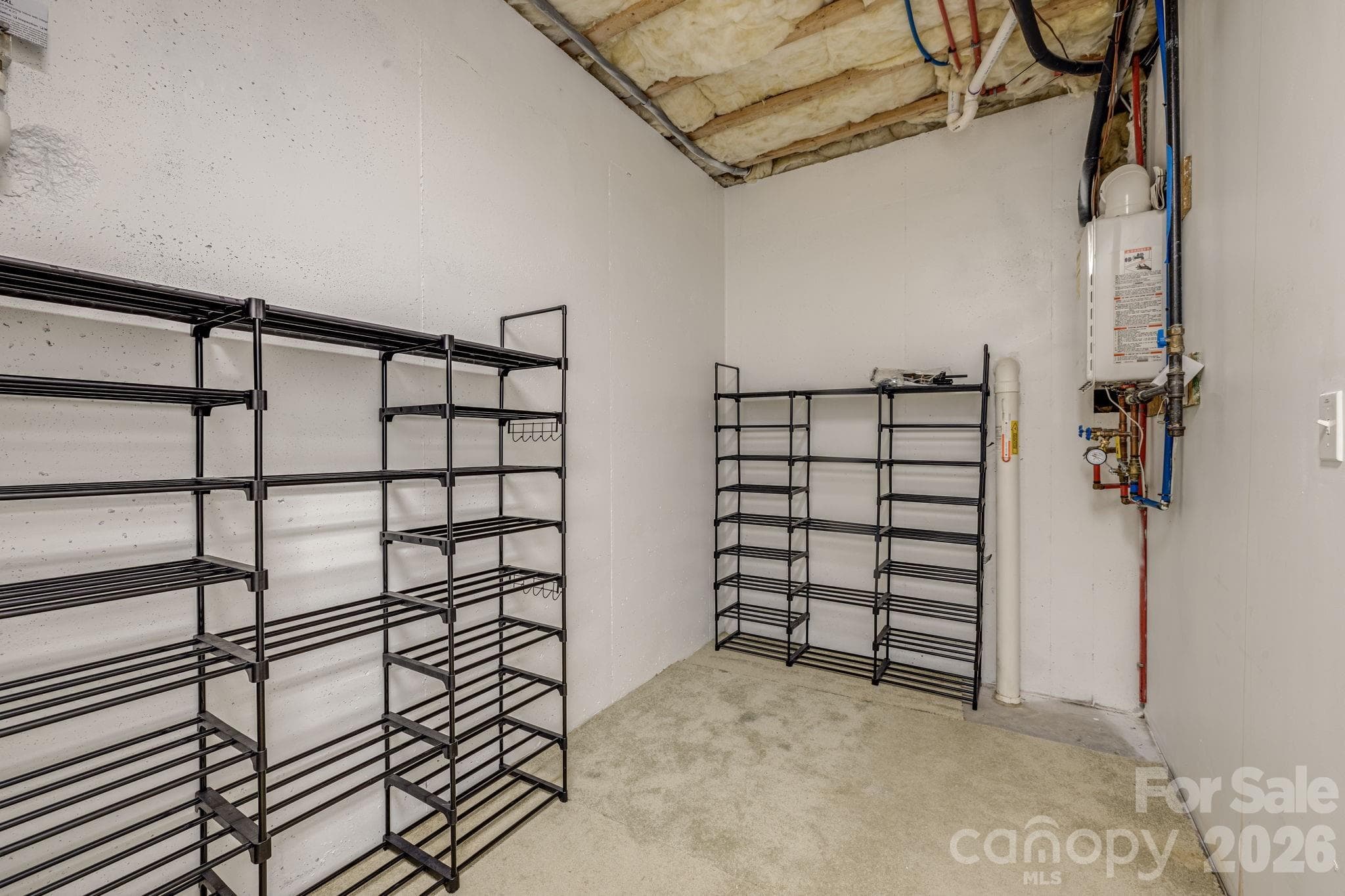 storage area 1 - 212 Carriage Springs Way, Hendersonville