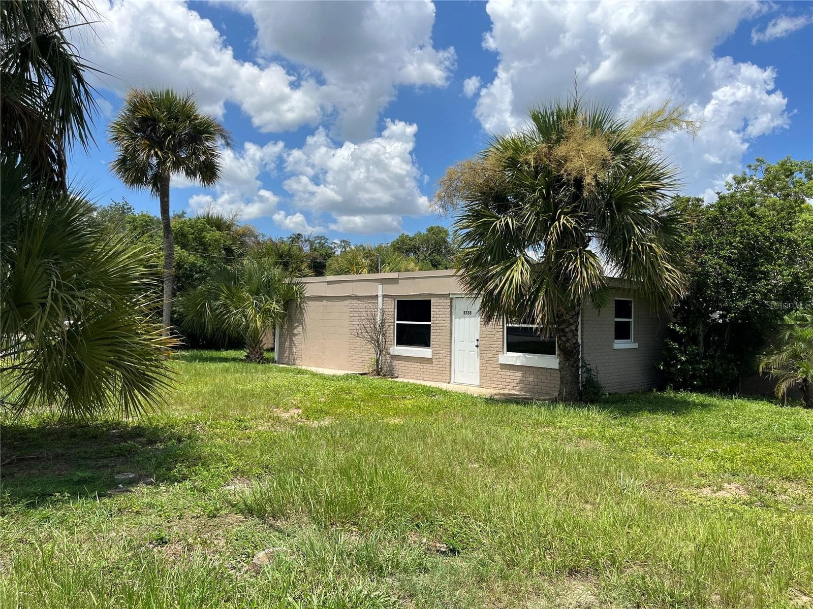 3735 HIGHWAY 60 E #Front Apt