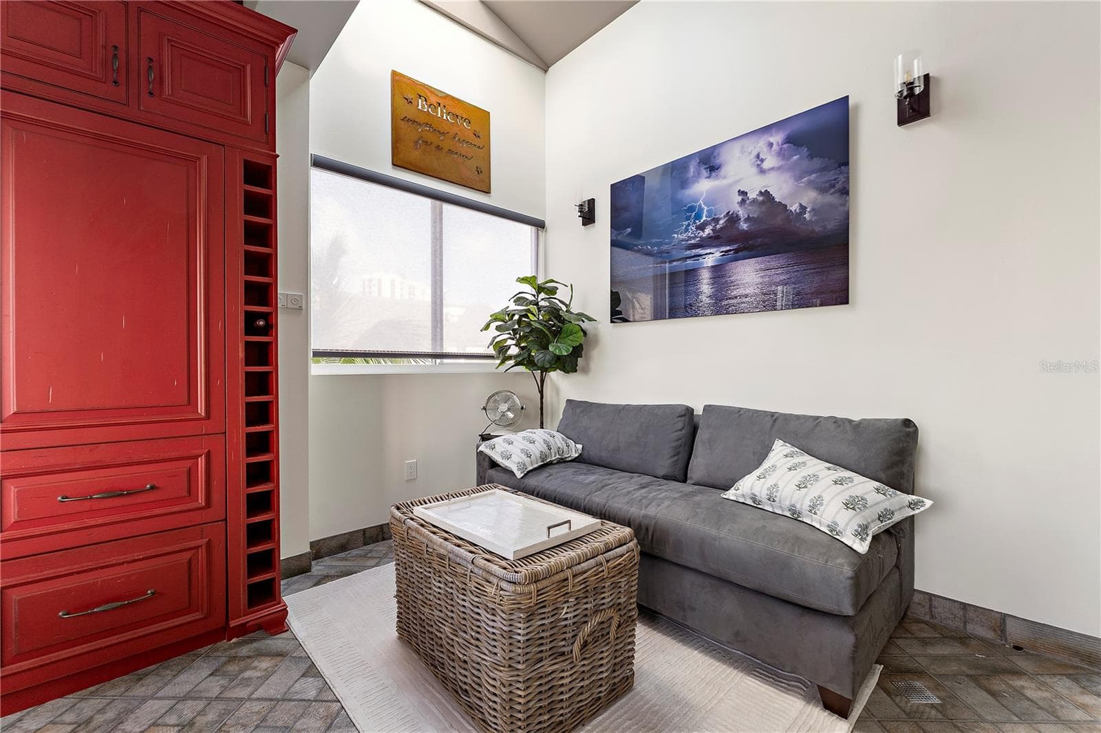 4th level full kitchen + Bonus space with city views! - 235 COCOANUT AVE #101A, SARASOTA