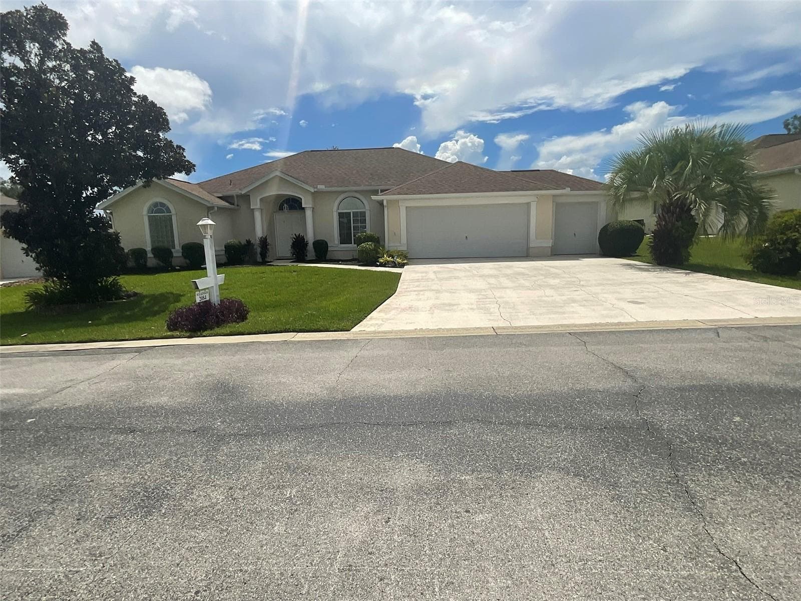 2084 NW 50TH CIR