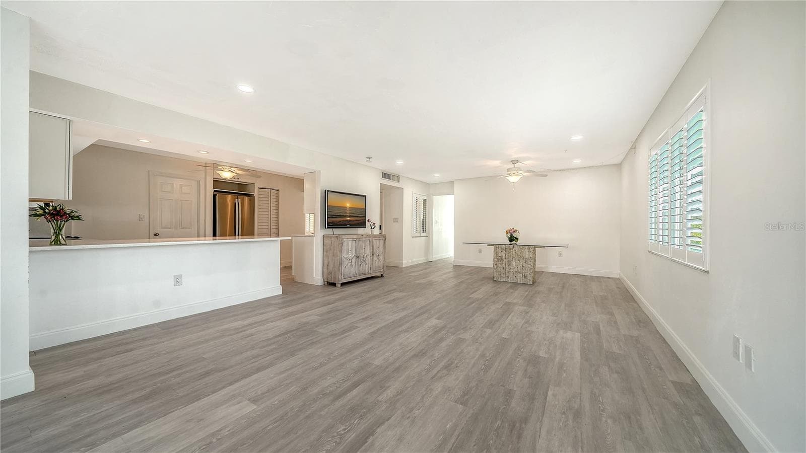 Great Room and Spacious Kitchen! - 4750 GULF OF MEXICO DR #Villa 8, LONGBOAT KEY