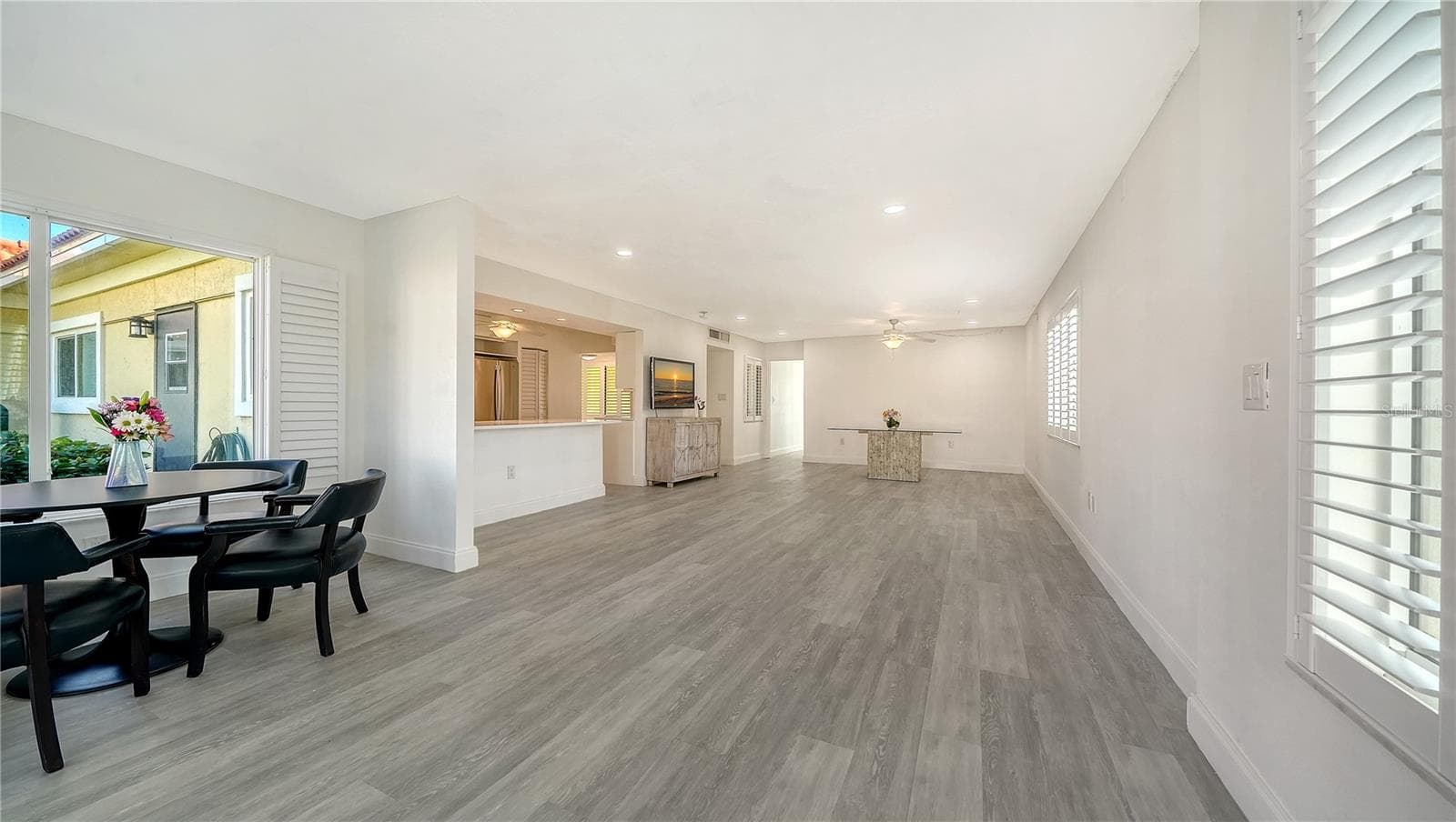 Great Room Measuring 15 x 35 feet! - 4750 GULF OF MEXICO DR #Villa 8, LONGBOAT KEY