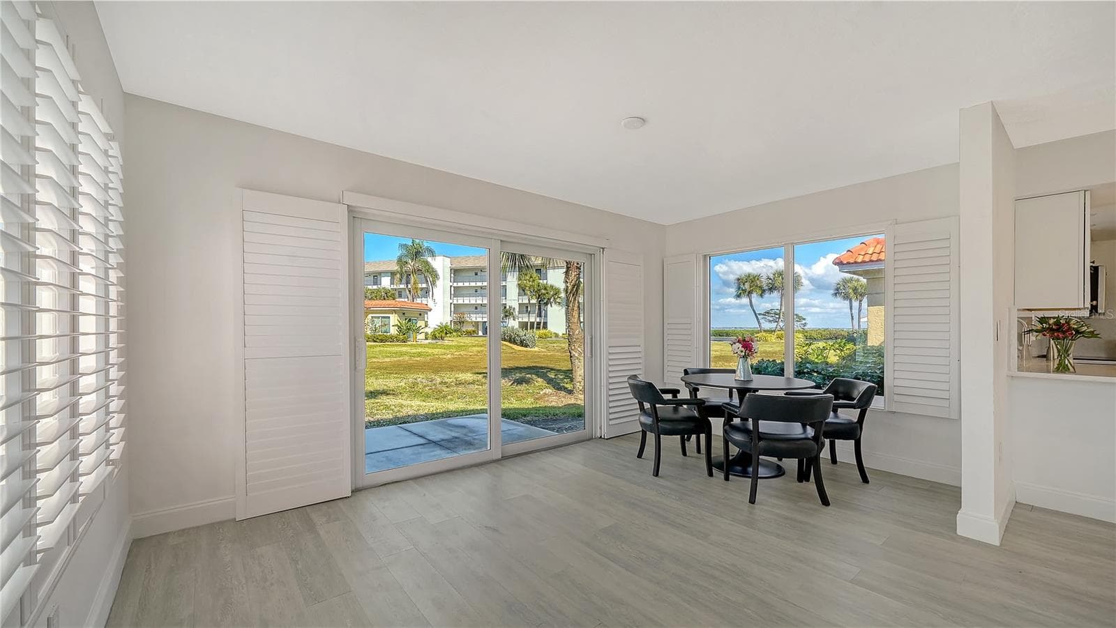 Even Plantation Shutters on Sliding Glass Patio Doors! - 4750 GULF OF MEXICO DR #Villa 8, LONGBOAT KEY