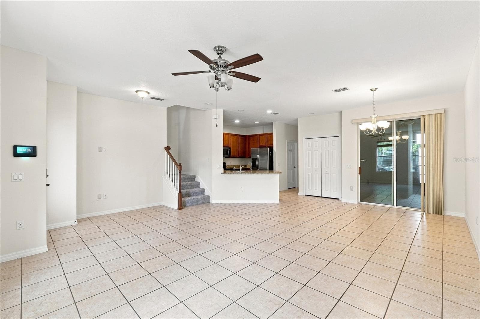 Large living/dining area - 13613 ERIDANUS DR, ORLANDO