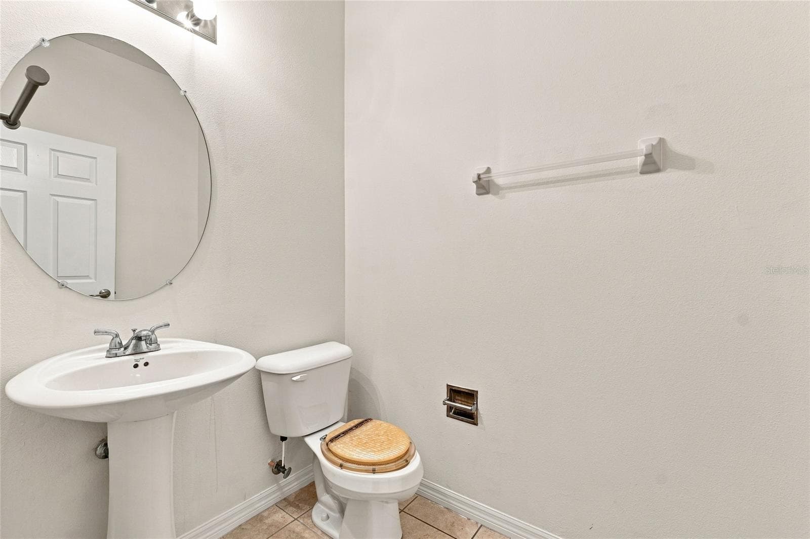 Half Bath downstairs - 13613 ERIDANUS DR, ORLANDO