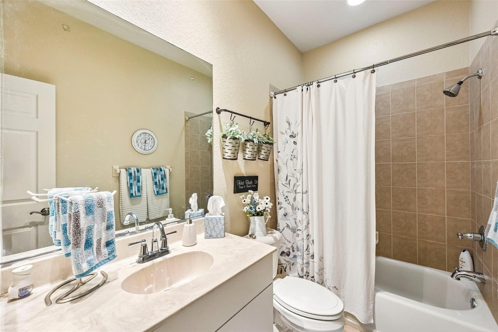 Single Family Residence at 2891 WHISPERING PINE LN, NORTH PORT, photo 19 of 56