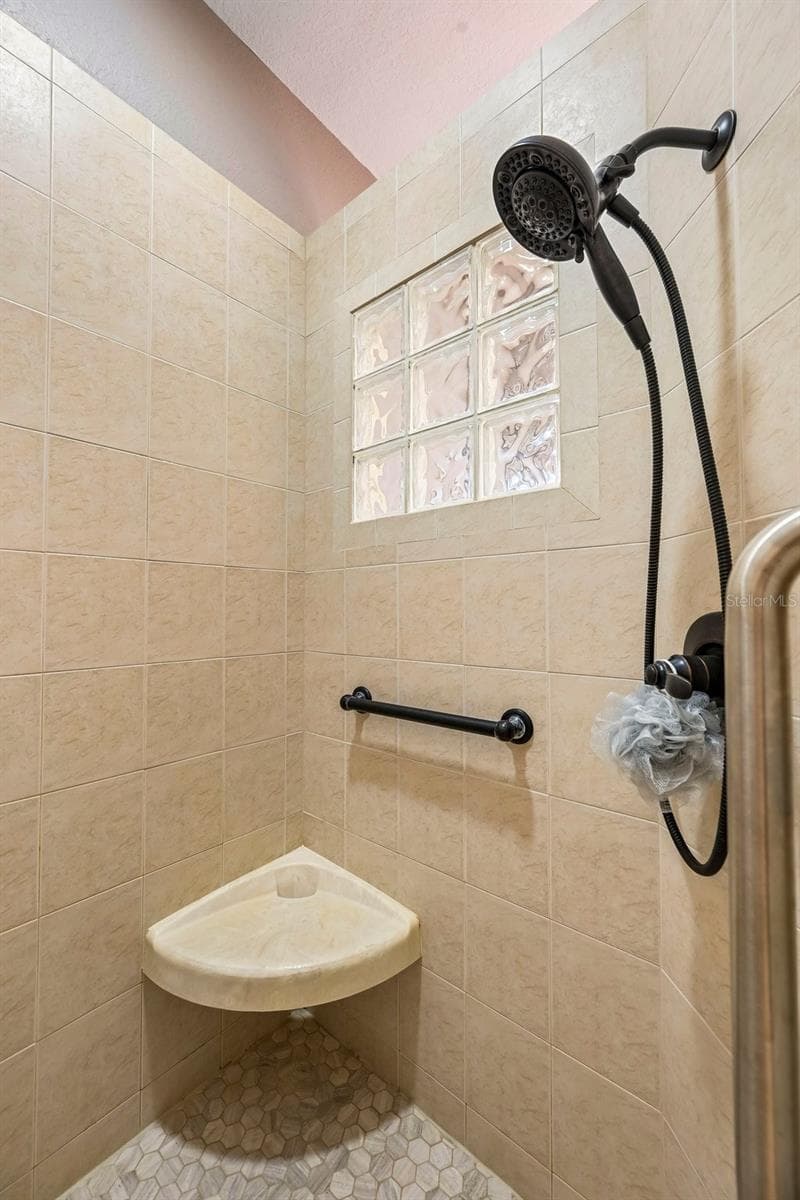 Single Family Residence at 2891 WHISPERING PINE LN, NORTH PORT, photo 28 of 56