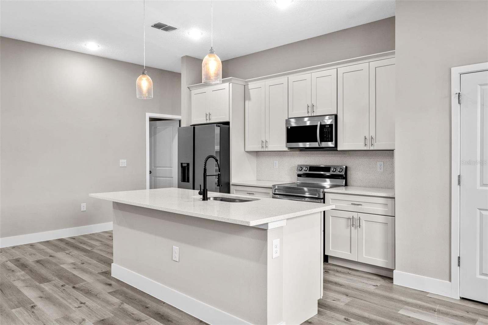 Single Family Residence at 13107 SW 70TH LN, OCALA, photo 3 of 20