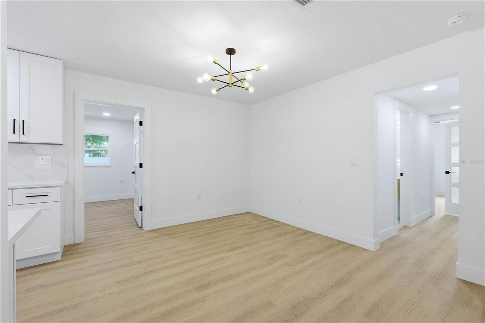 Single Family Residence at 4420 W BAY COURT AVE, TAMPA, photo 9 of 29