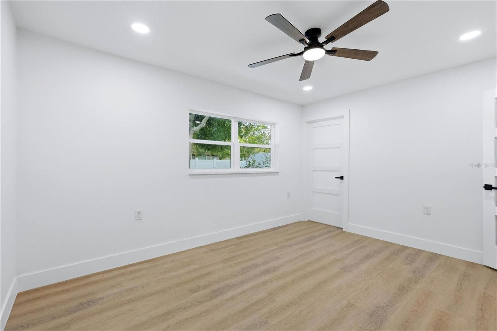 Single Family Residence at 4420 W BAY COURT AVE, TAMPA, photo 15 of 29