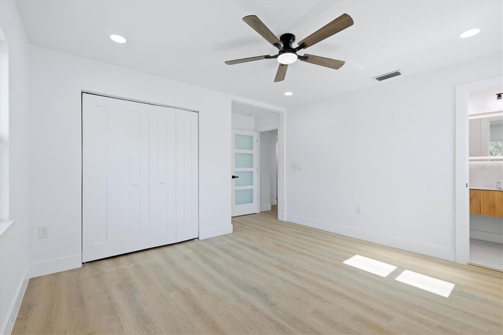 Single Family Residence at 4420 W BAY COURT AVE, TAMPA, photo 21 of 29