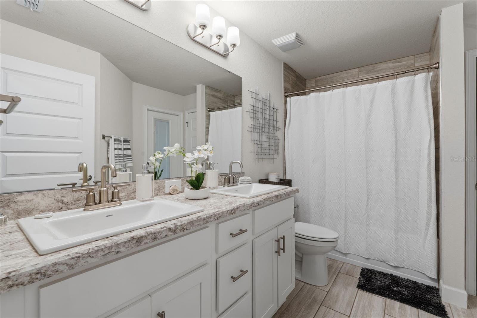 Single Family Residence at 5479 KNIGHTS LANDING DR., LAKELAND, photo 24 of 36
