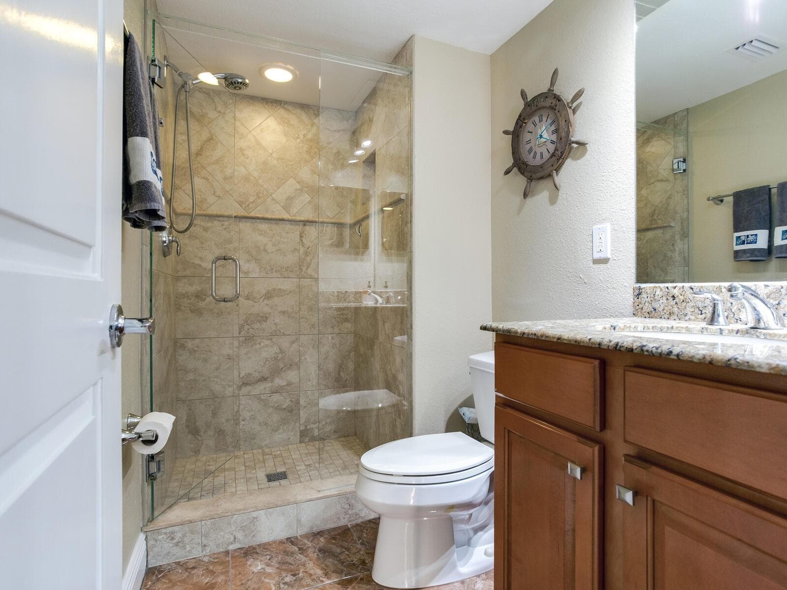 Full bath - 5353 GULF BLVD #B202, ST PETE BEACH
