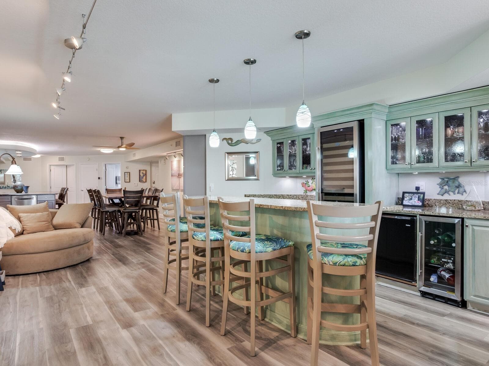 Built-in Bar Area - 5353 GULF BLVD #B202, ST PETE BEACH