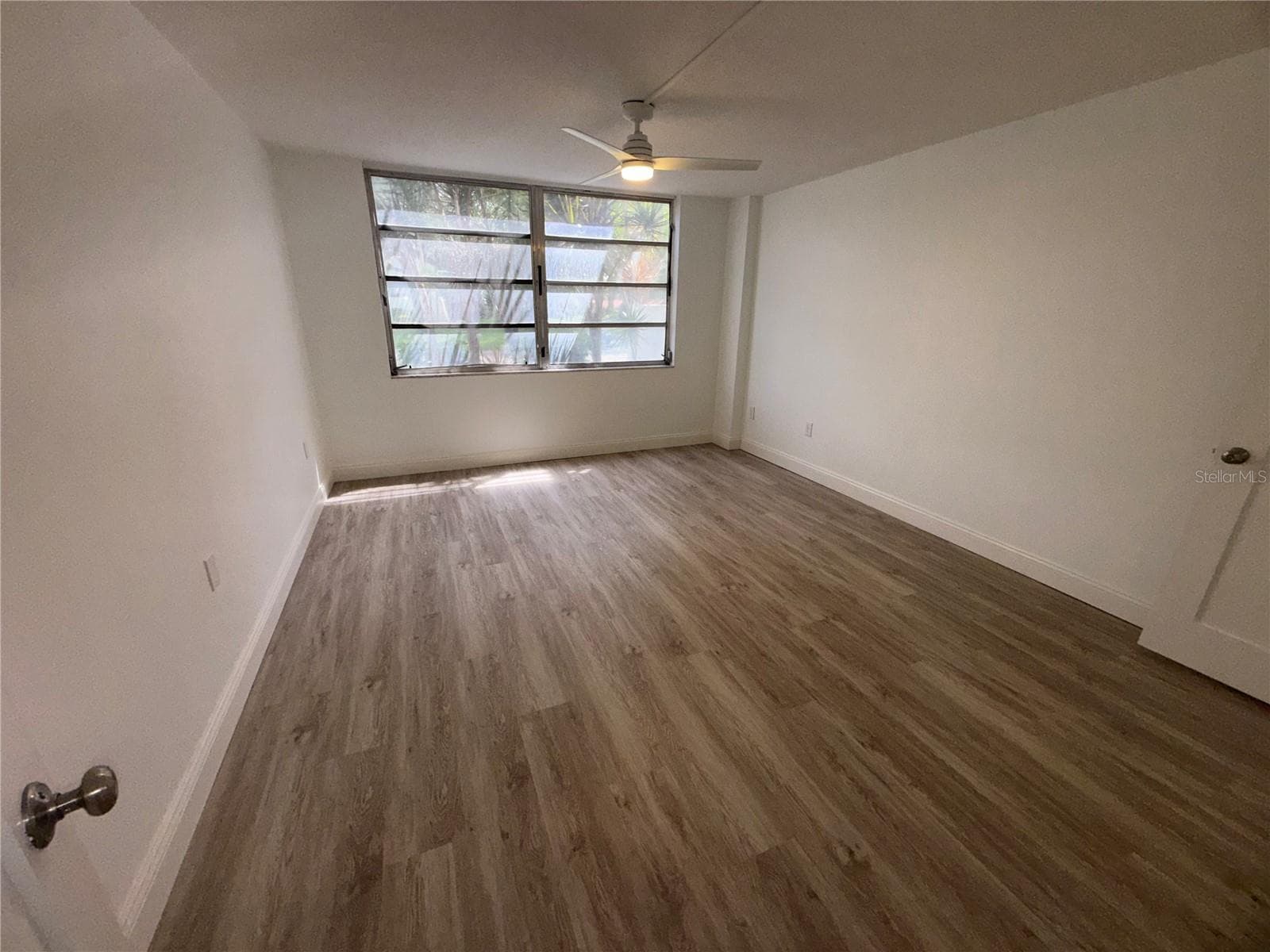 Bedroom with Previous/Old Windows - 1012 PEARCE DR #111, CLEARWATER