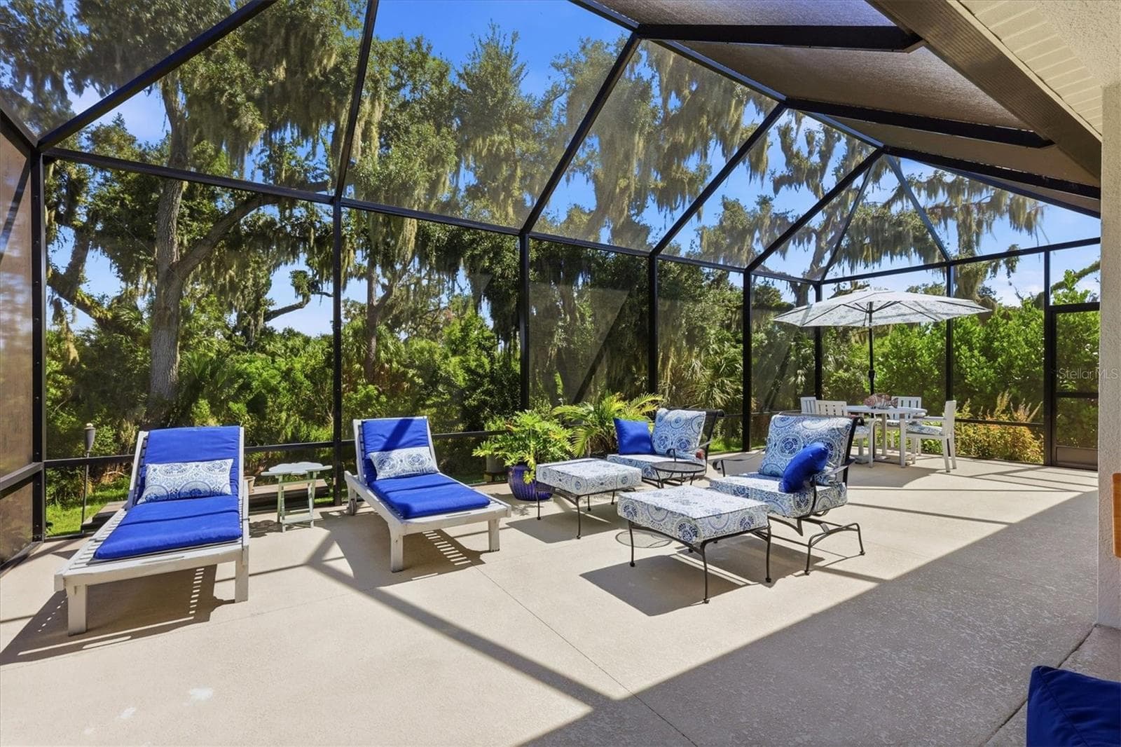 Extended Screen over Patio - 10528 CROOKED CREEK CT, PARRISH