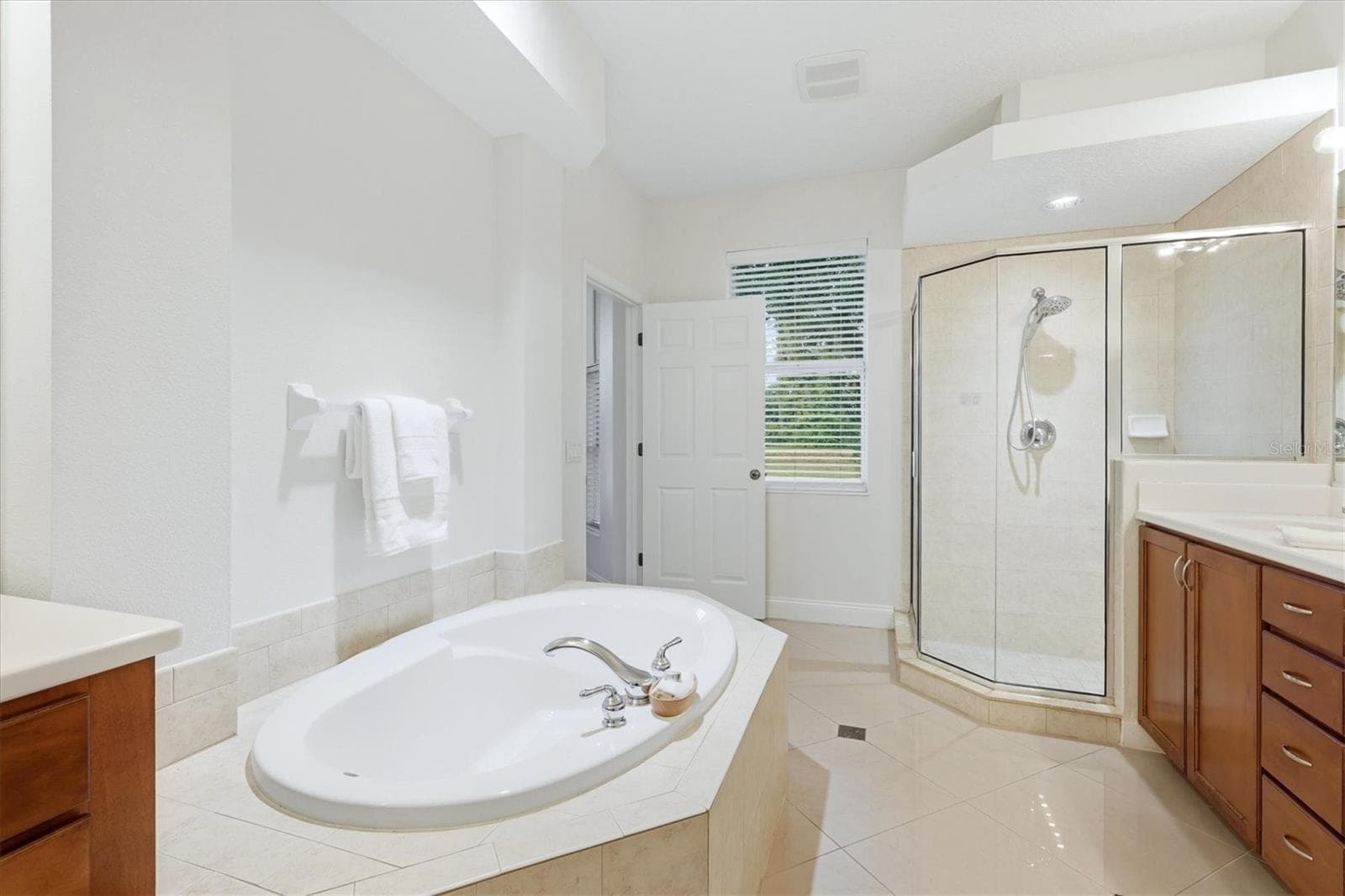 Single Family Residence at 7519 BIRDS EYE TER, BRADENTON, photo 9 of 58