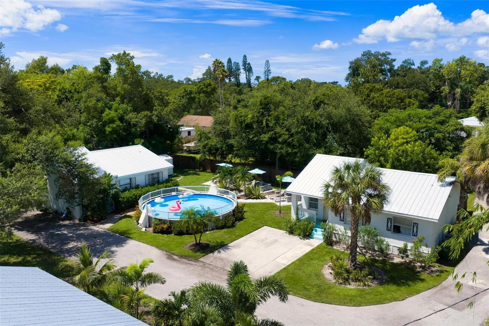 3 Homes 1 large Lot - 3476 WINTON AVE, SARASOTA