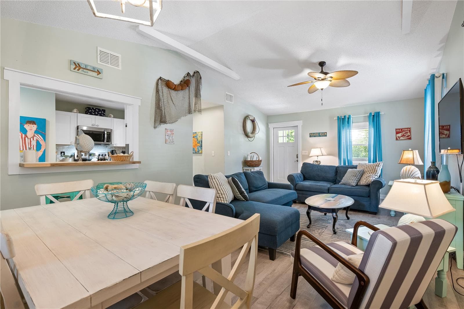 Cottage 1 Dining room/ living room - 3476 WINTON AVE, SARASOTA