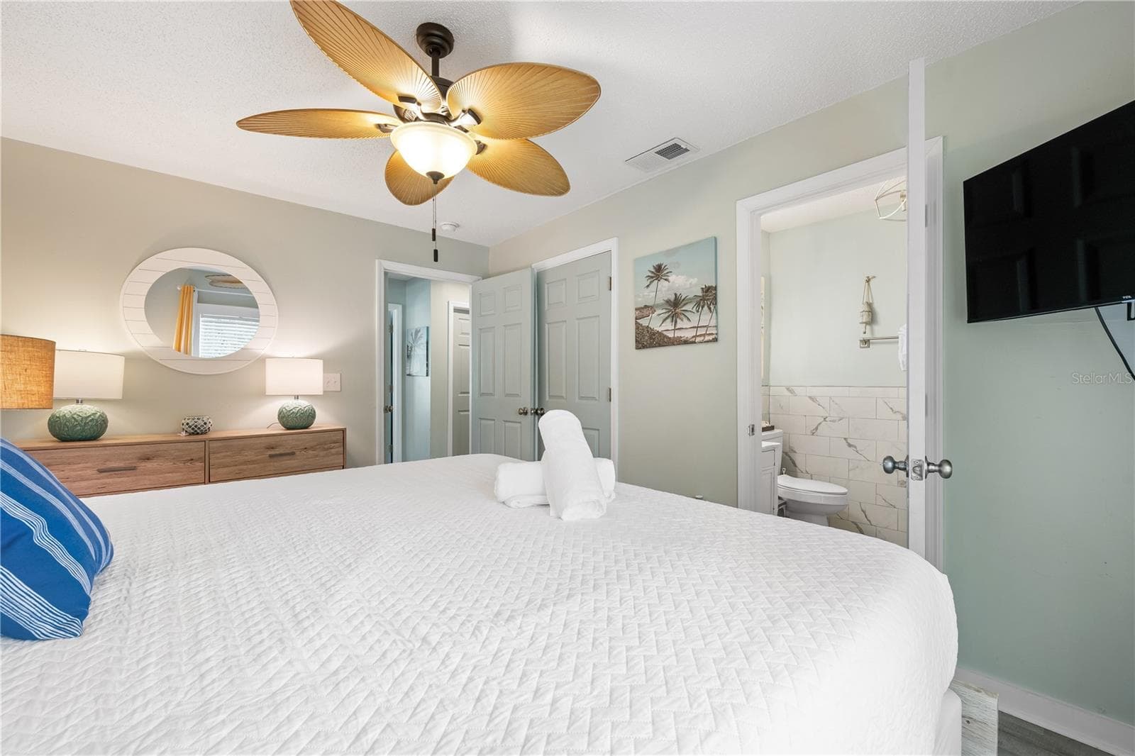 Cottage 1 Owner Bed - 3476 WINTON AVE, SARASOTA