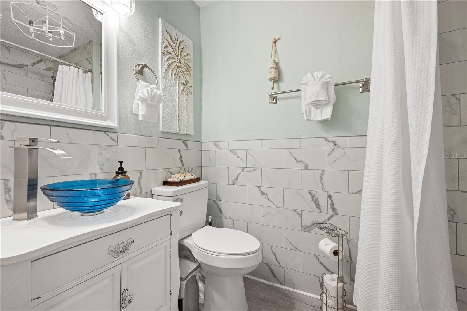 Cottage 1 Owner bath - 3476 WINTON AVE, SARASOTA