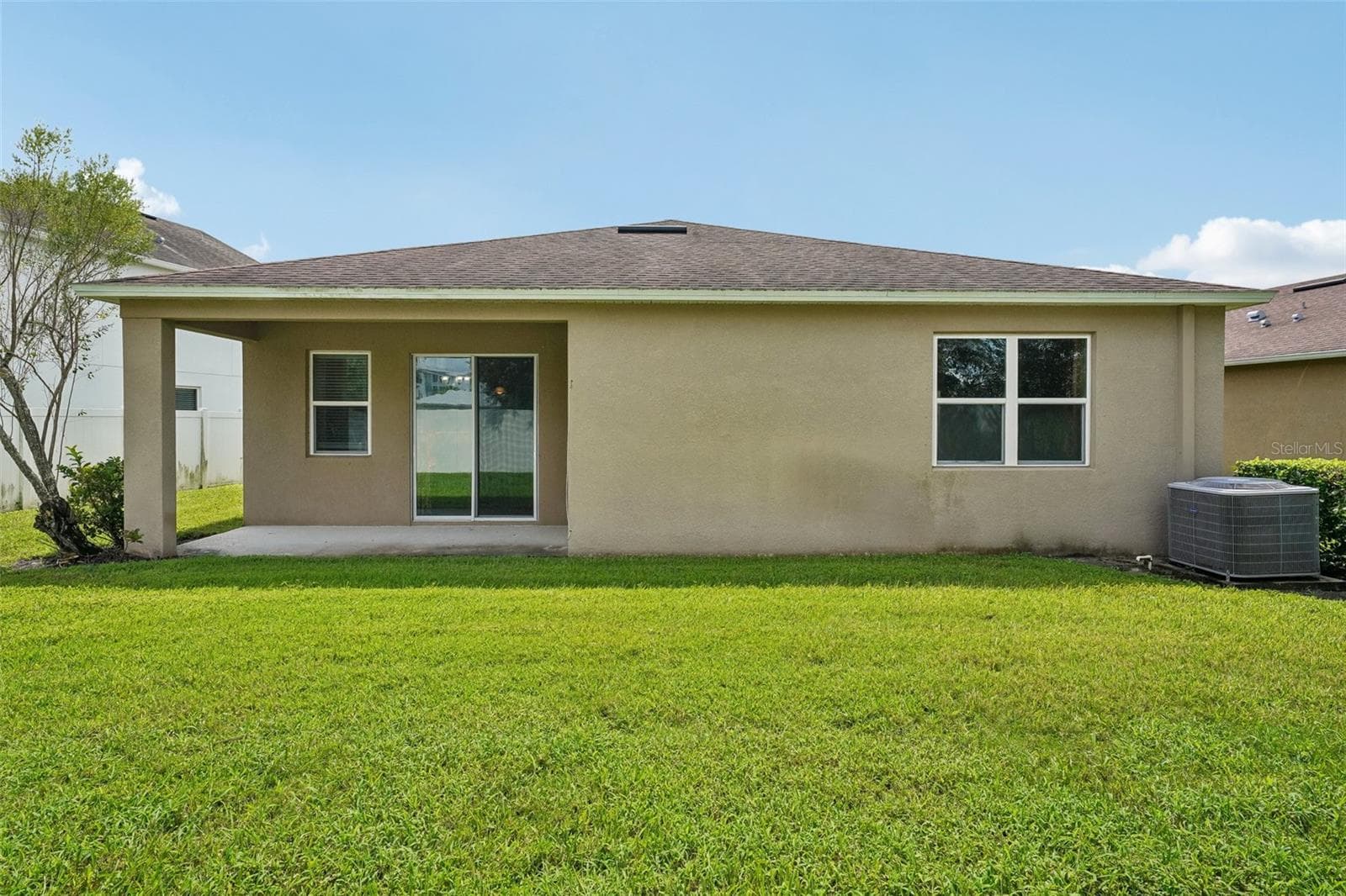 YARD :) - 12343 MOSS LAKE LOOP, NEW PORT RICHEY