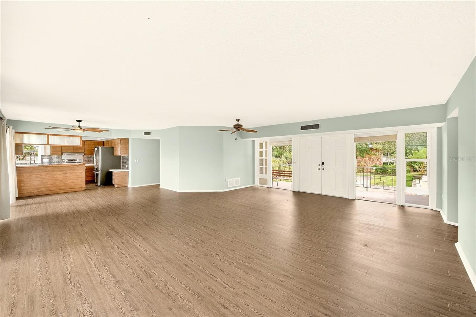 Condominium at 25 COUNTRY CLUB DR, LARGO, photo 4 of 44