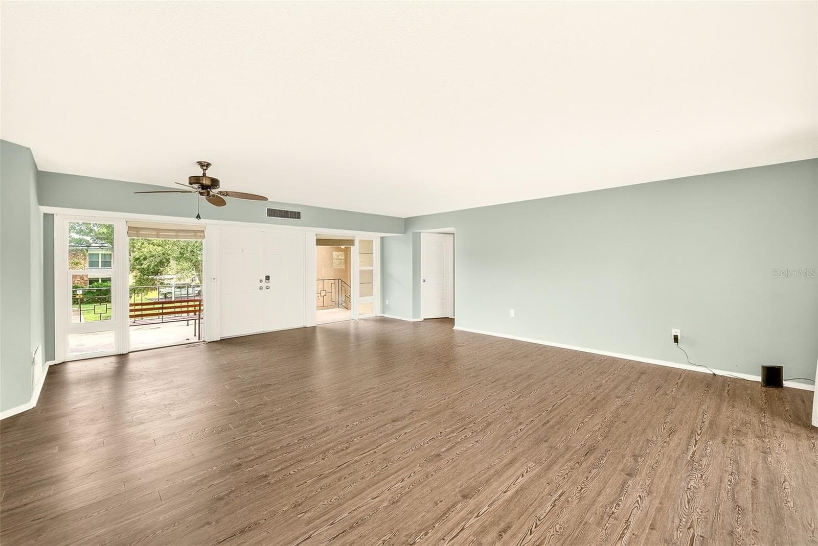 Condominium at 25 COUNTRY CLUB DR, LARGO, photo 7 of 44