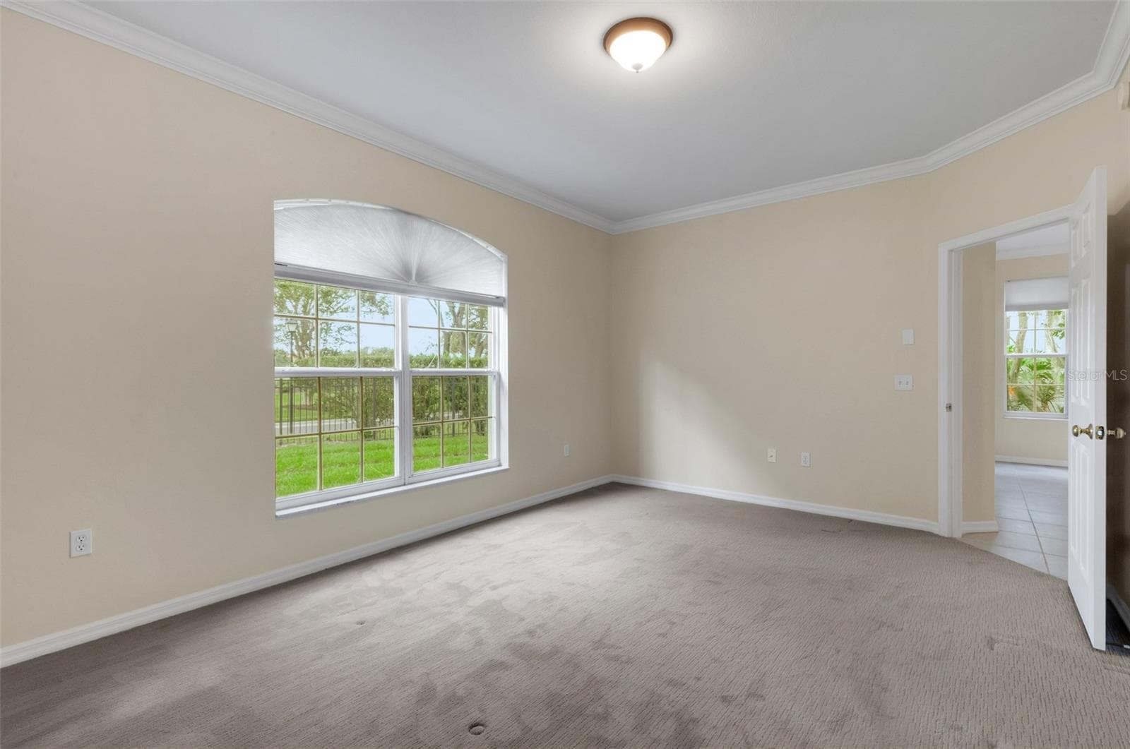 The freshly painted neutral wall color and lush carpet will make it a dream to decorate. - 684 GRASSLANDS VILLAGE CIR, LAKELAND