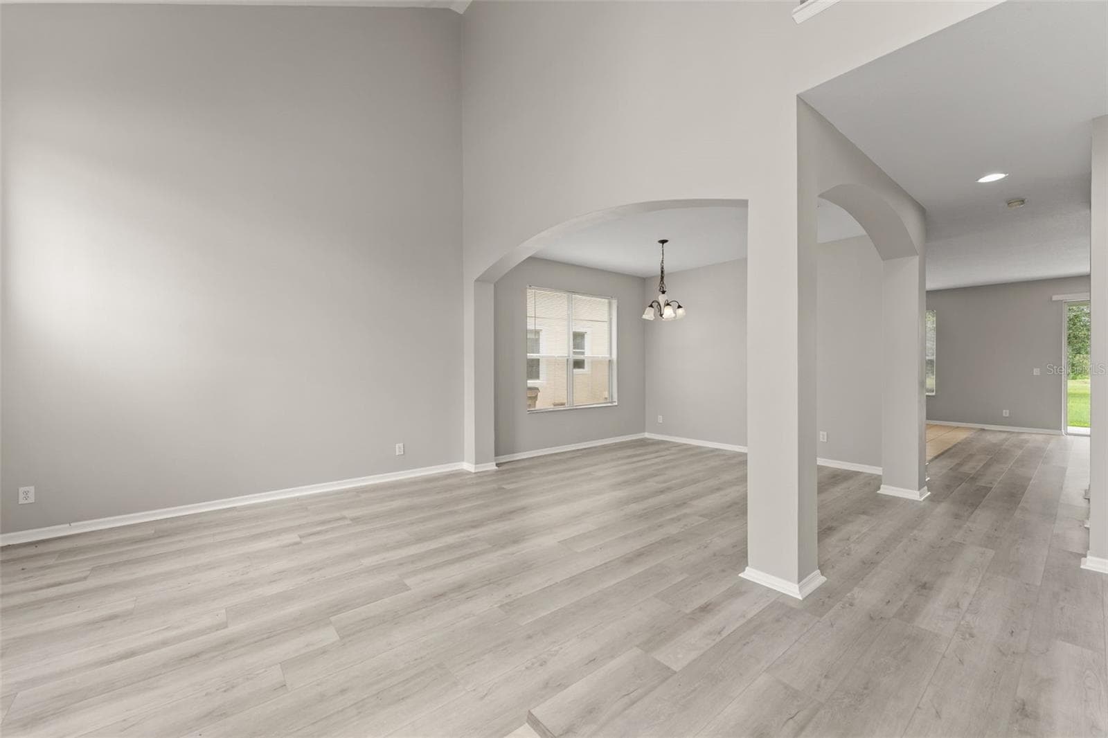 Single Family Residence at 33411 TERRAGONA DR, SORRENTO, photo 3 of 57