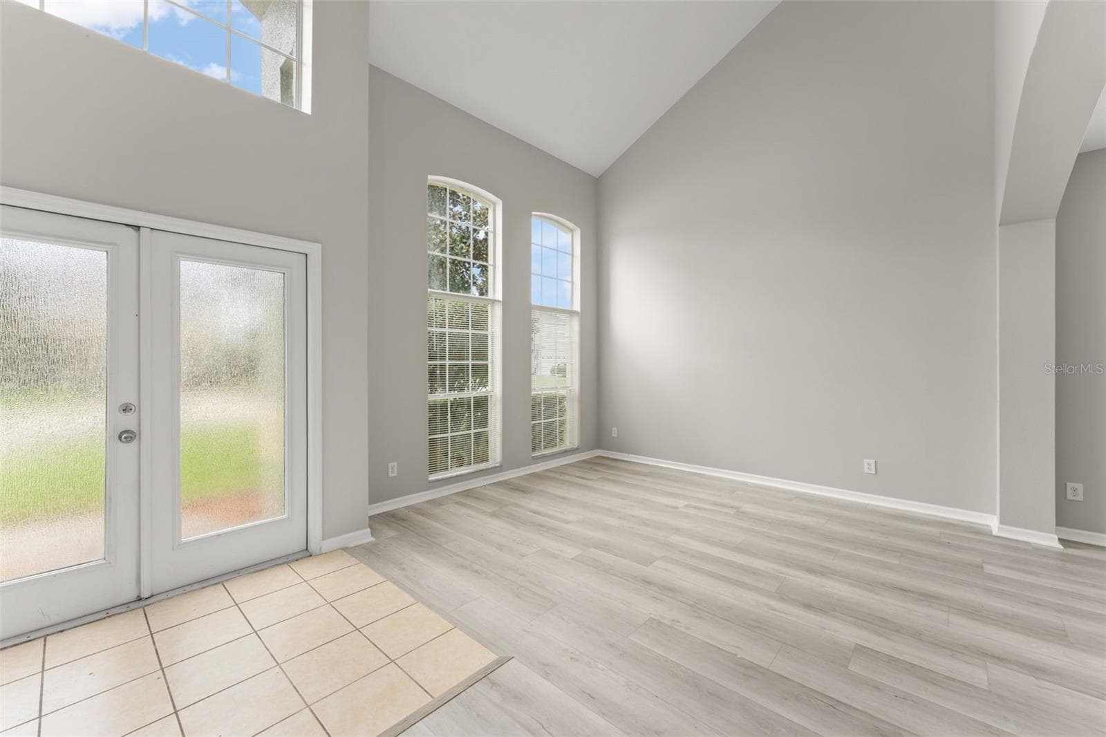 Single Family Residence at 33411 TERRAGONA DR, SORRENTO, photo 6 of 57