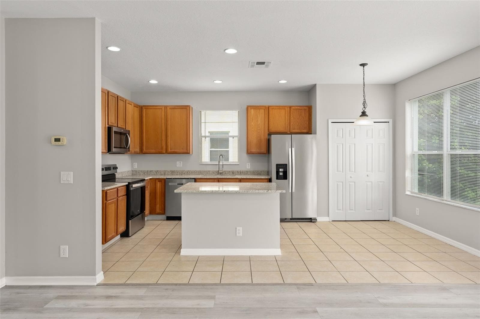 Single Family Residence at 33411 TERRAGONA DR, SORRENTO, photo 15 of 57