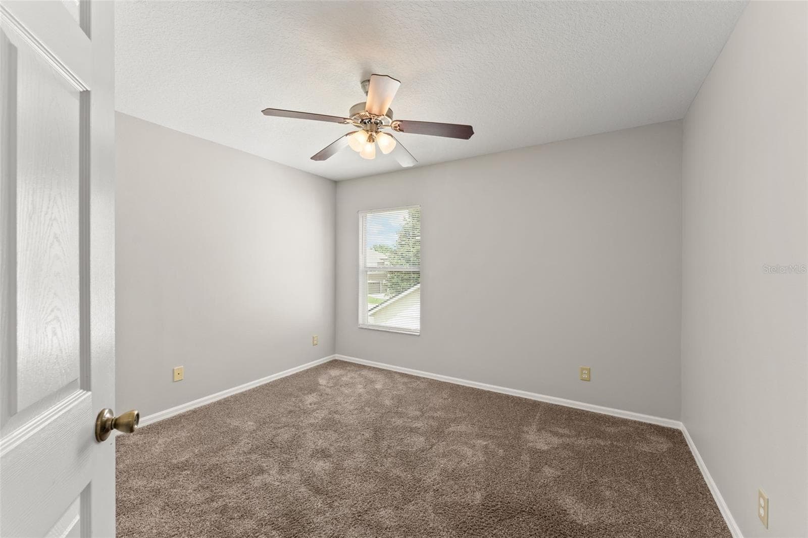 Single Family Residence at 33411 TERRAGONA DR, SORRENTO, photo 31 of 57