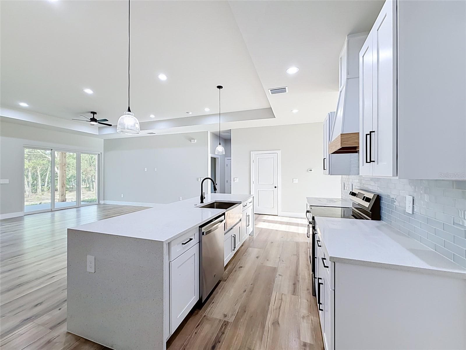 Single Family Residence at 8662 SW 134TH AVE, DUNNELLON, photo 8 of 47