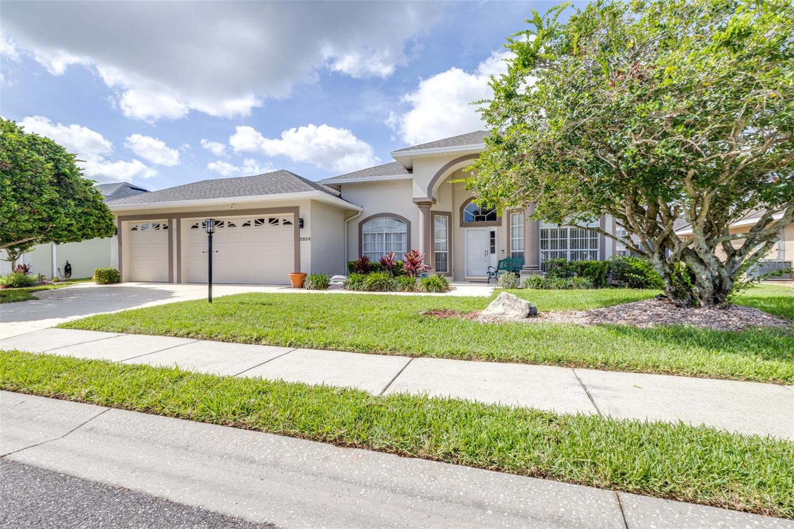Single Family Residence at 2828 SHAUGHNESSY WAY, LAKELAND, photo 2 of 25