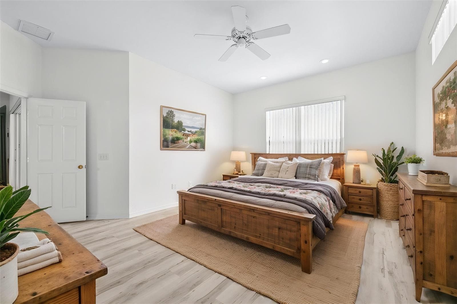 Single Family Residence at 2828 SHAUGHNESSY WAY, LAKELAND, photo 10 of 25