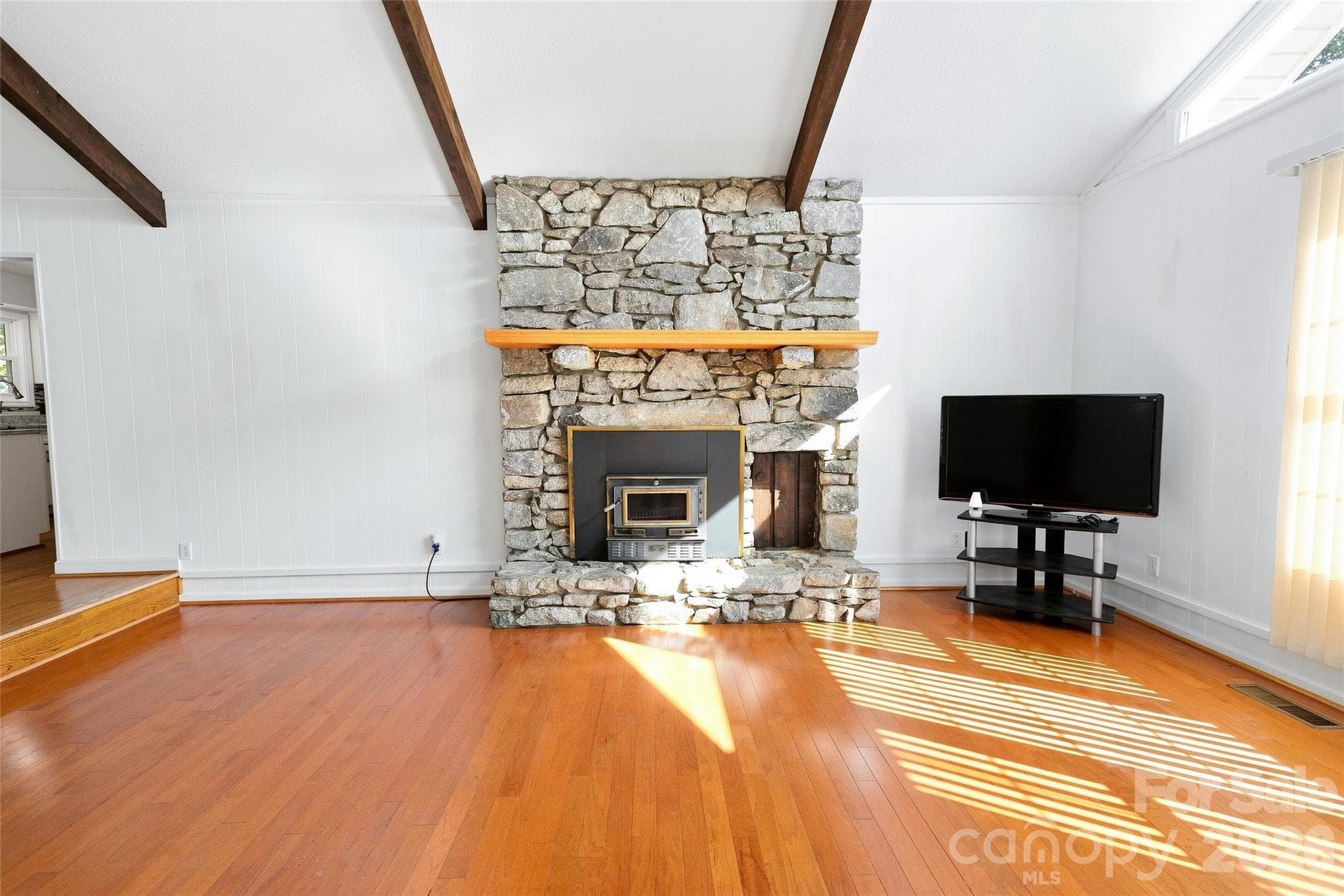 Single Family Residence at 30 Morning Glory Lane, Weaverville, photo 10 of 48