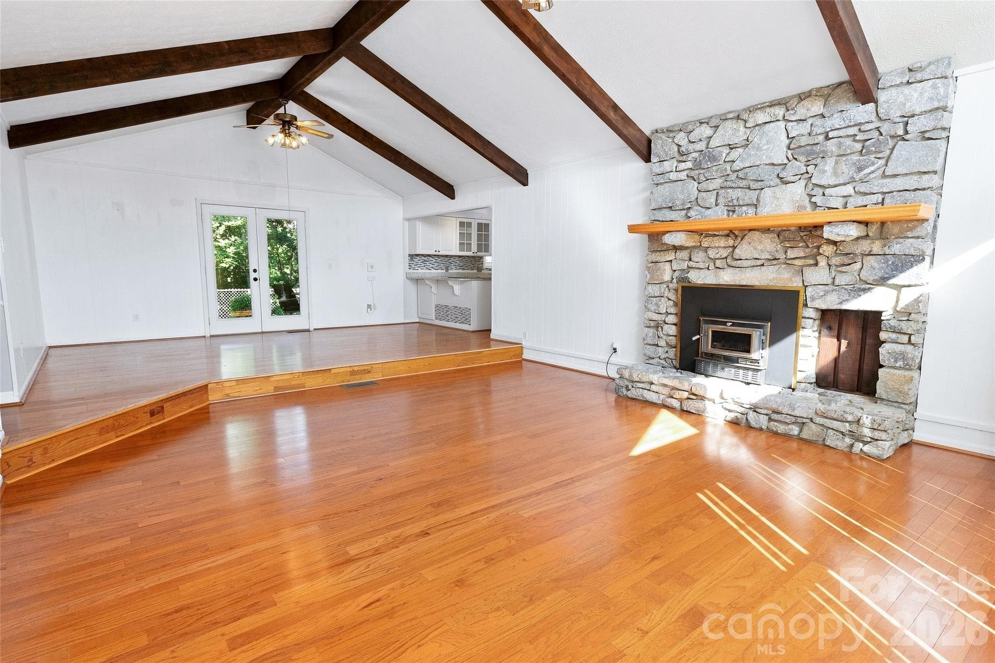 Single Family Residence at 30 Morning Glory Lane, Weaverville, photo 11 of 48