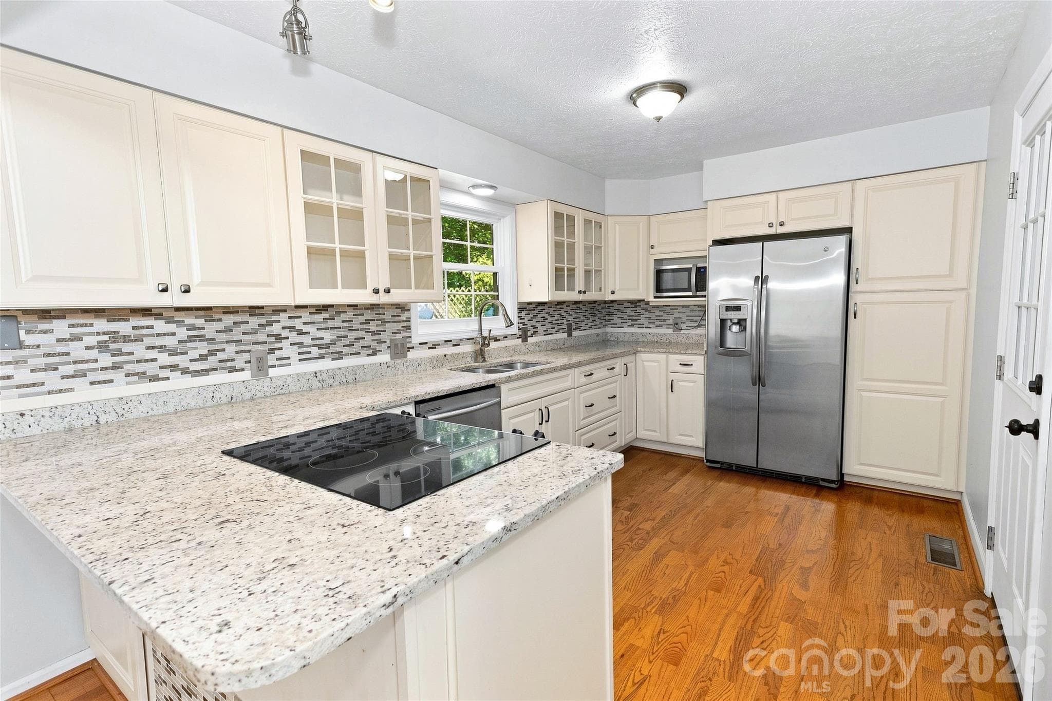 Single Family Residence at 30 Morning Glory Lane, Weaverville, photo 13 of 48