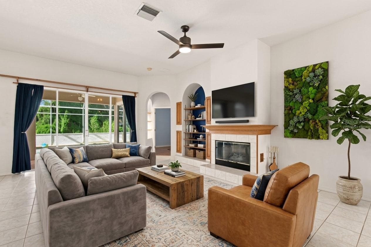 **Virtually Staged** - 928 OAKVIEW RD, TARPON SPRINGS