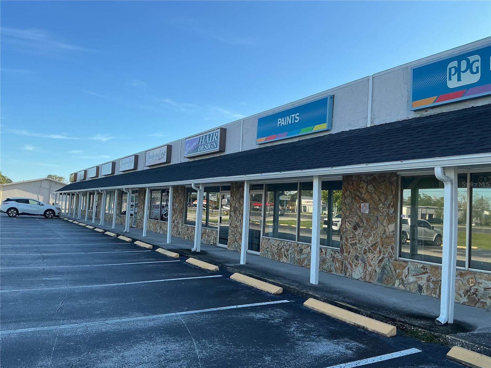 Retail at 36141 US HIGHWAY 19 N, PALM HARBOR, photo 3 of 15