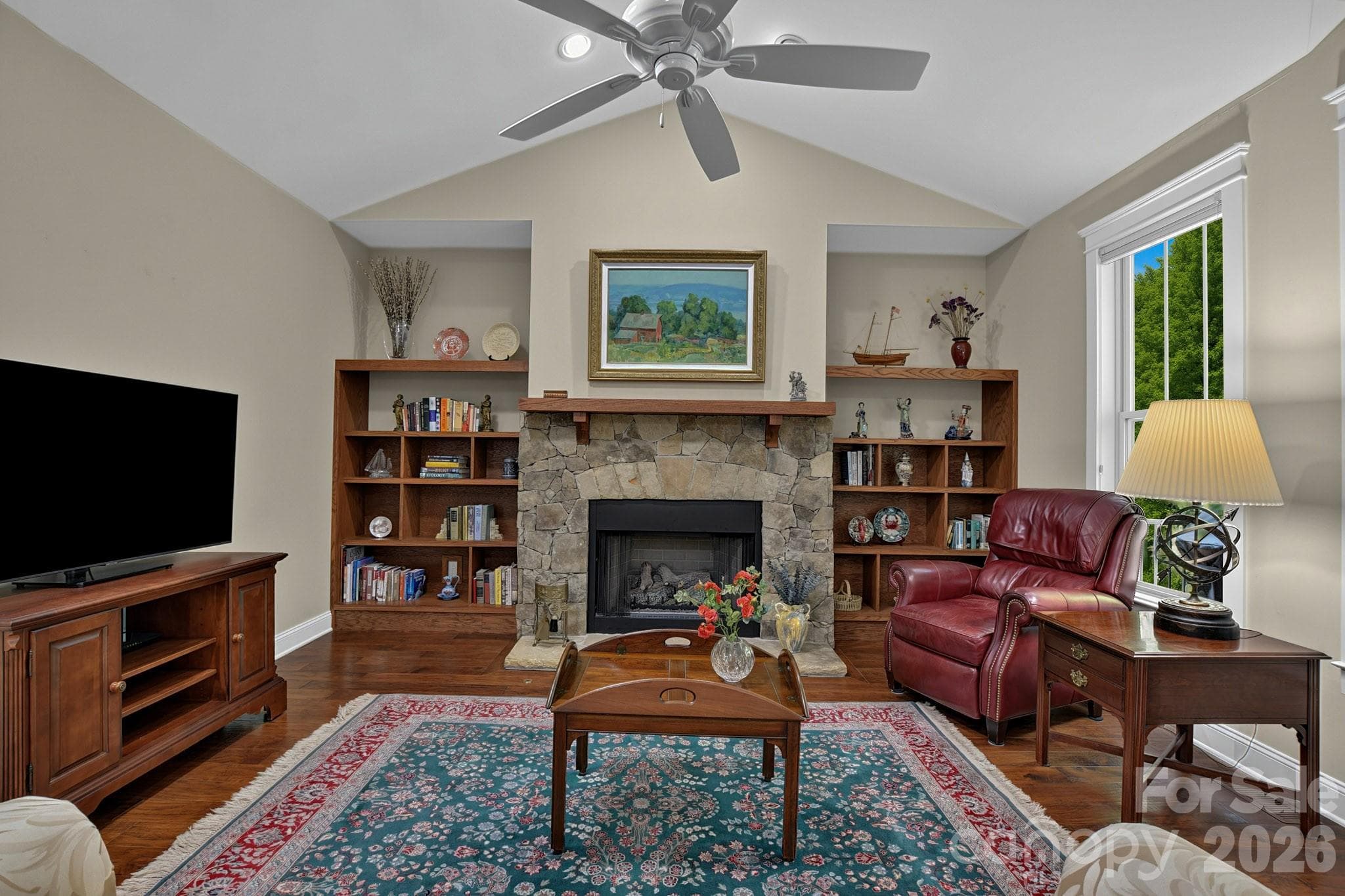 Single Family Residence at 323 Fennel Dun Circle, Biltmore Lake, photo 13 of 44