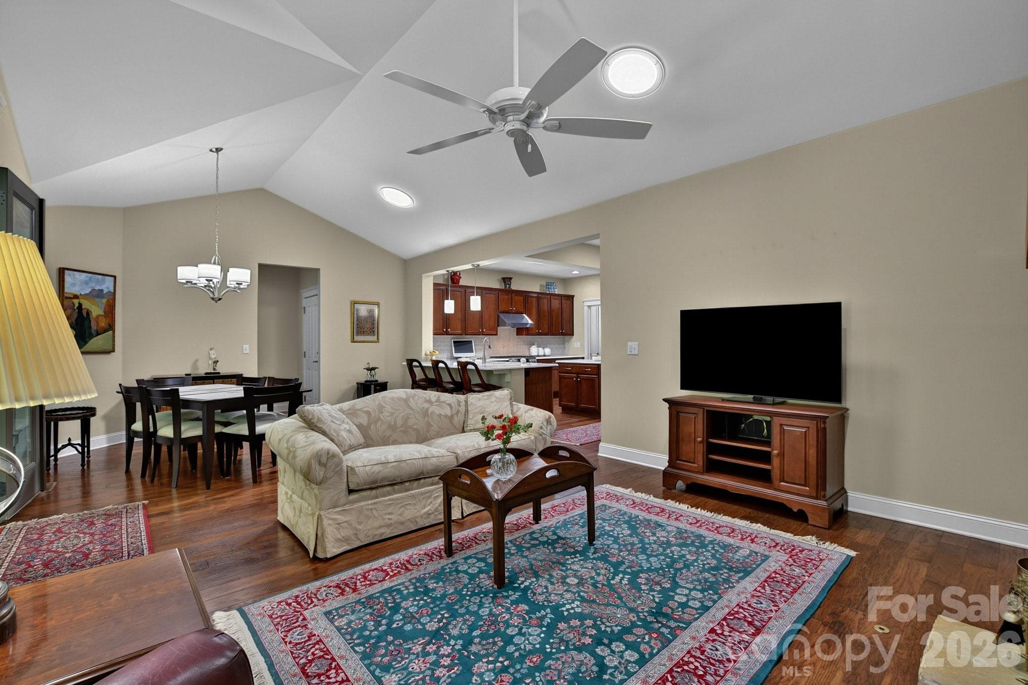Single Family Residence at 323 Fennel Dun Circle, Biltmore Lake, photo 15 of 44