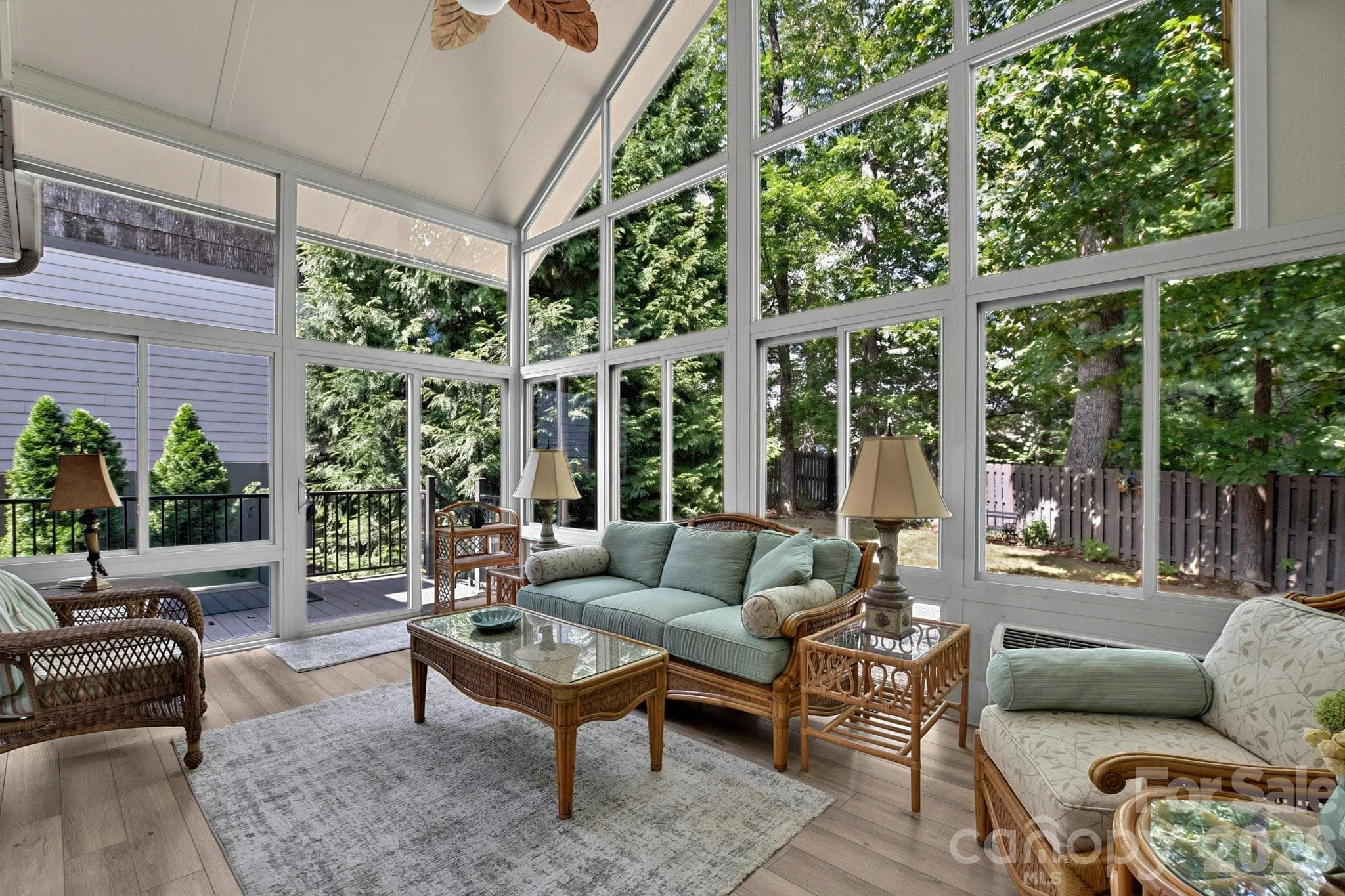 Single Family Residence at 323 Fennel Dun Circle, Biltmore Lake, photo 18 of 44