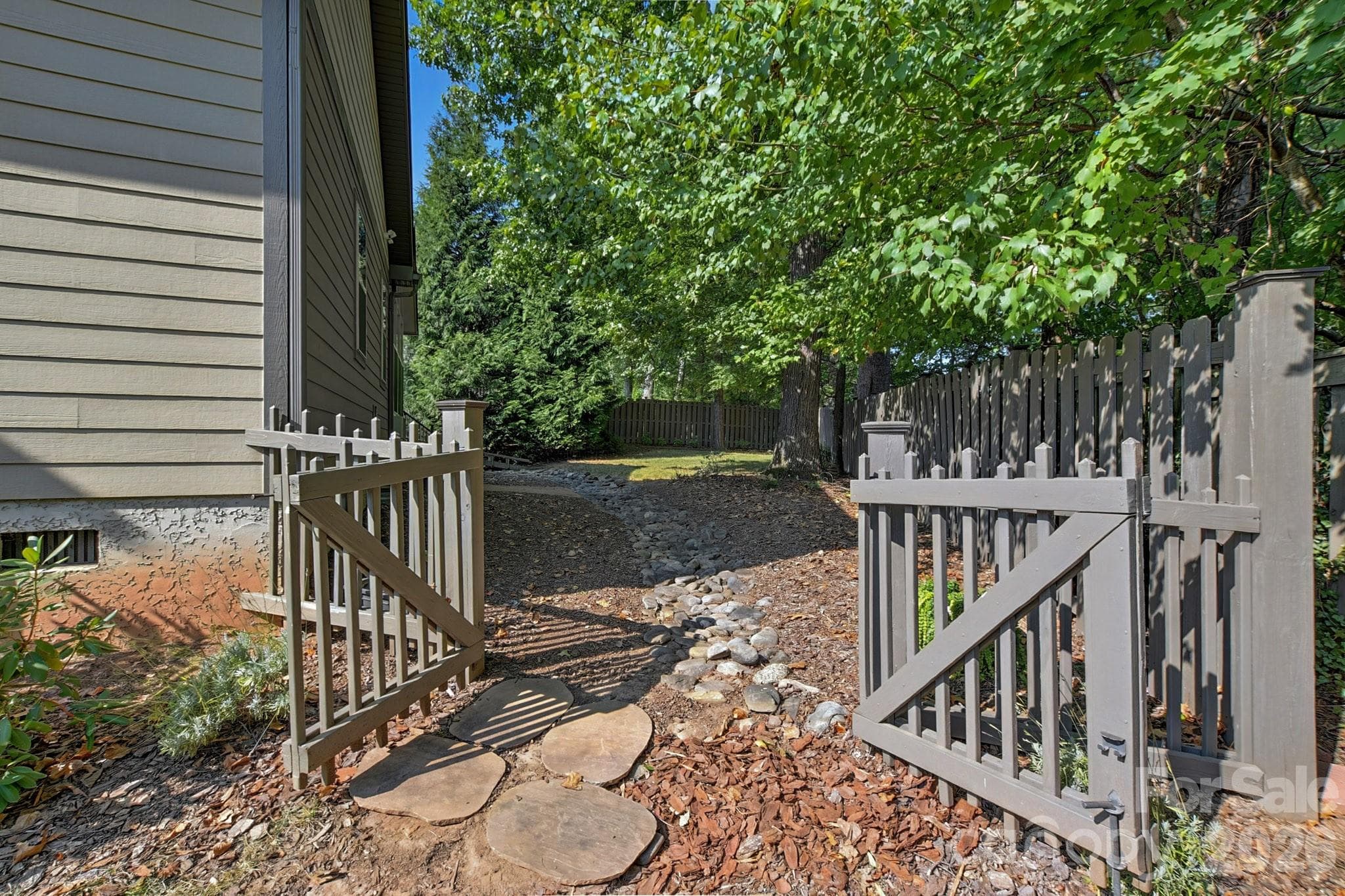 Single Family Residence at 323 Fennel Dun Circle, Biltmore Lake, photo 30 of 44